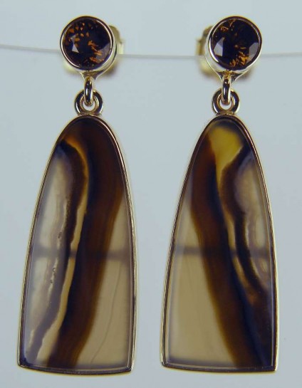 Mali garnet and banded agate earrings - Brown Mali garnet stud earrings in 9ct yellow gold with detachable drops of banded agates (the pair weighing 16.27ct)