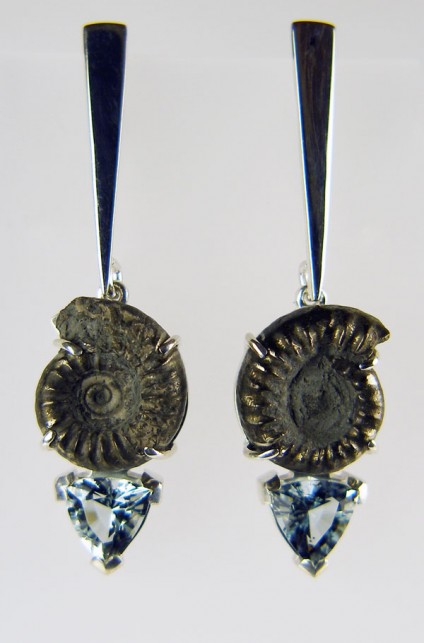 Ammonite & aquamarine earrings - Pair of ammonite and aquamarine earrings in silver