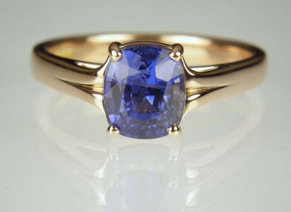 Sapphire ring in rose gold - 2.12ct Sri Lankan hyacinth blue sapphire, unheated, cushion cut and set in 18ct rose gold ring