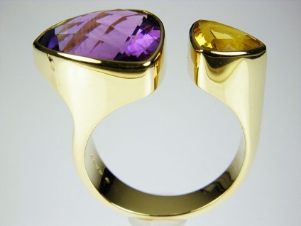 Amethyst & Golden Beryl Ring - Big Amethyst Ring. Ring of 7.66ct trillion cut amethyst set with 1.2ct golden beryl in 18 carat yellow gold. Setting 26 x 15mm.
