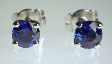 Sapphire stud earrings - Fine blue 5.5mm round sapphires set as stud earrings in 18ct white gold