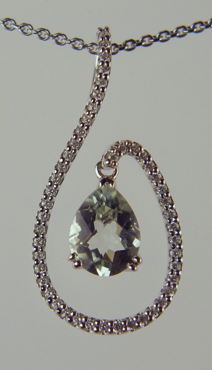 Green Quartz and Diamond Pendant - 1.22ct green quartz and 0.47ct diamond pendant in 18ct white gold