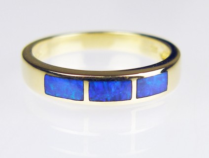 Inlaid Black Opal Ring - Black Opal ring in 14ct yellow gold 