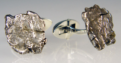 Meteorite cufflinks in silver - Pair of metallic meteorite cufflinks set in silver