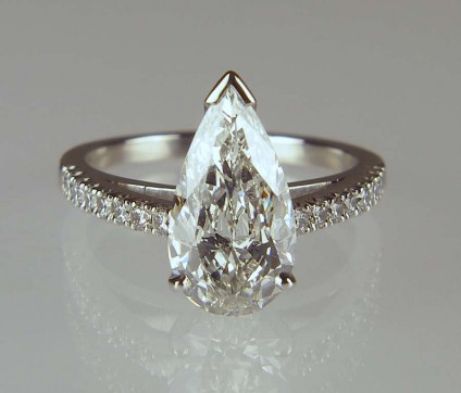 Pear cut diamond ring - Pear cut diamond, GIA certified G colour SI1 clarity, set in platinum