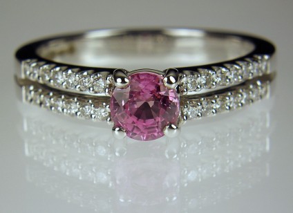 Pink sapphire & diamond ring - Pink sapphire & diamond ring in 18ct white gold with 5mm round 0.73ct pink sapphire.
