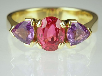 Purple sapphire & red spinel ring - 1.4ct red spinel oval from Tanzania, set with 1.15ct purple sapphire trillions in 18ct yellow gold