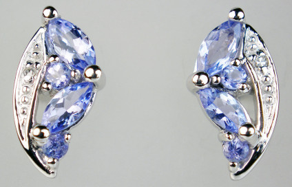 Tanzanite & diamond earstuds in 9ct white gold - Pretty tanzanite marquise and round cut cluster earstuds with diamonds in 9ct white gold. Earstuds are 13mm long & 6.5mm wide.